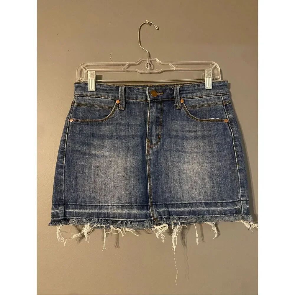 Forever 21 Contemporary Skirt Zip Fly Denim Jean Cut Off Mini Medium NWOT